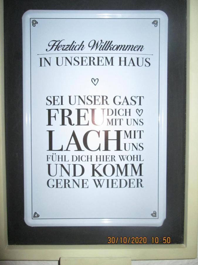 Zentrale-Ruhige Ferienwohnung Reichenbach im Vogtland Exterior photo