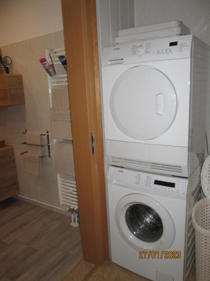 Zentrale-Ruhige Ferienwohnung Reichenbach im Vogtland Exterior photo